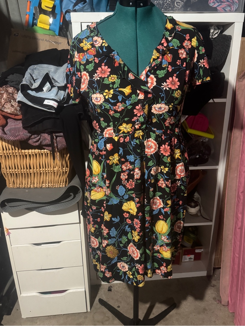 Anthropologie Black Floral V-Neck Short Sleeve Dress